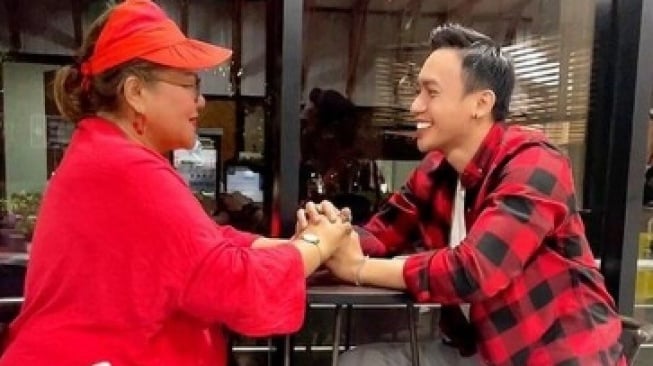 Eva Manurung dan Jordan Ali Mesra Nyanyi Bareng, Netizen: Mami Ipel dan Ajun Versi BPJS