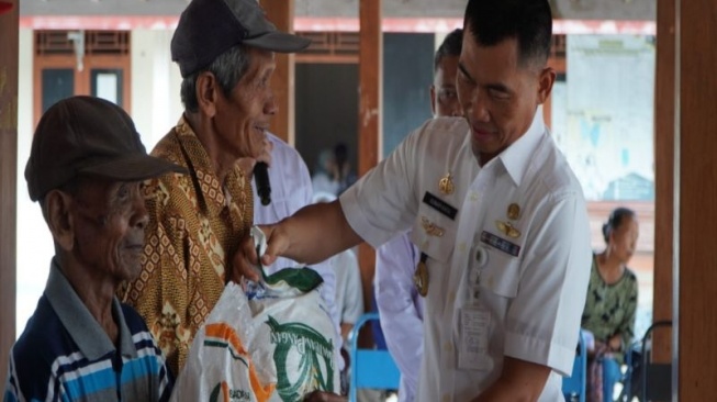 Sebanyak 8.131 KPM di Gunungkidul Terima Bantuan Cadangan Pangan, Paling Banyak di Banyusoco