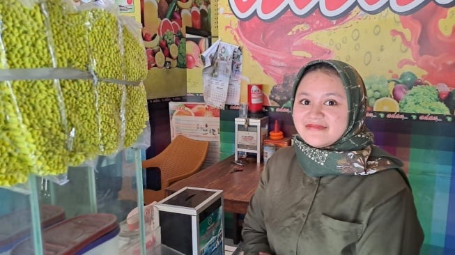 Penjual Es di Jogja Ketiban Untung di Tengah Kemarau Panjang, Umi Mengaku Sehari Habis 250 Cup Jus