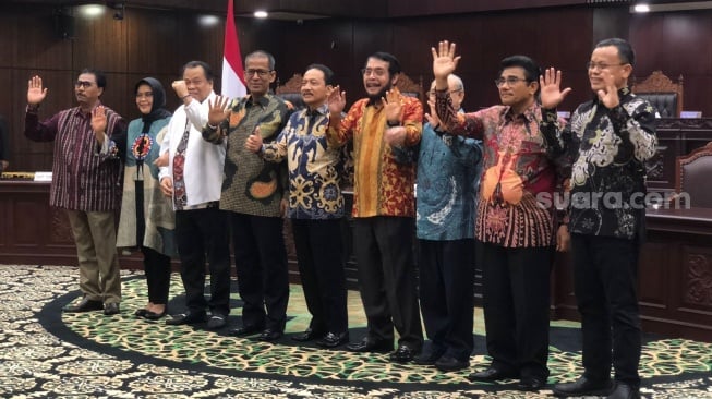 Tujuh Hakim Tak Mau Jadi Ketua MK, Saldi Isra Ungkap Alasannya hingga Akhirnya Suhartoyo yang Gantikan Anwar Usman