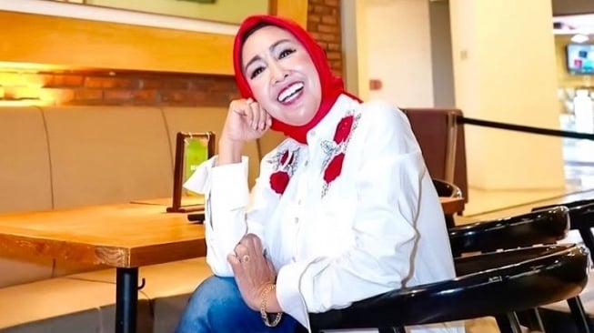 Tessa Mariska Ngaku Lepas Hijab Gara-Gara Permintaan Suami, Netizen: Ustaz Kasih Pencerahan Nih