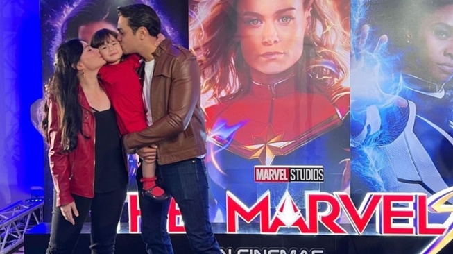 Gaya Artis di The Marvels Movie Premiere (instagram/asmirandah89)