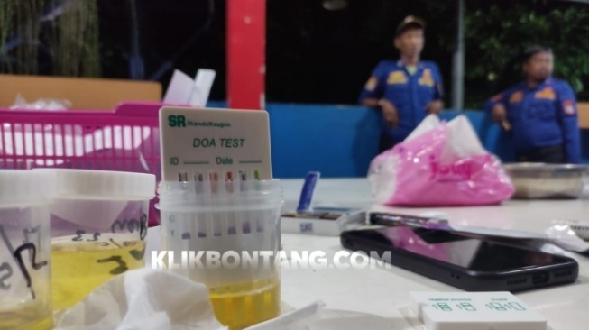 Hasil tes urine salah seorang petugas Disdamkartan yang diperiksa Mei 2023 lalu. [KlikKaltim.com]