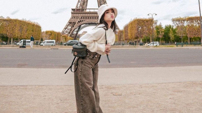 Potret Kece Fuji di Eropa (Instagram/fuji_an)
