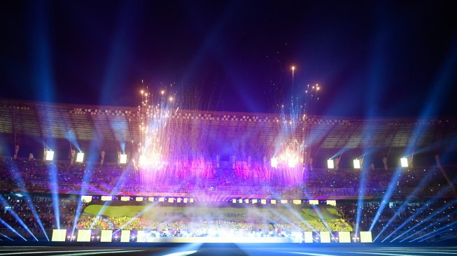 Suasana pembukaan Piala Dunia U-17 2023 di Stadion Gelora Bung Tomo, Surabaya, Jawa Timur, Jumat (10/11/2023). [ANTARA FOTO/Aditya Pradana Putra/aww]