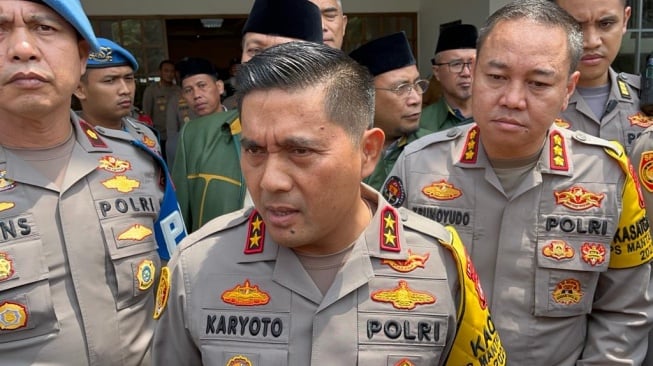 Tanggapi Santai Gugatan Praperadilan Firli Bahuri, Irjen Karyoto: Biasa Saja, Gak Masalah