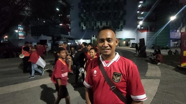 Lukito Ajak Anak-anak di Kelurahannya Tonton Timnas Indonesia U-17 Langsung di Stadion GBT