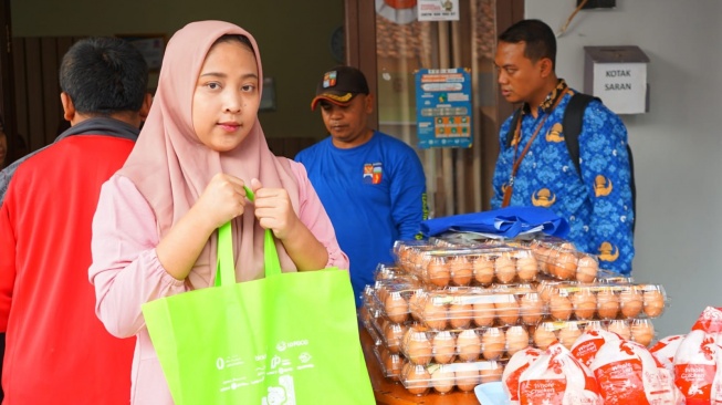 Tingkatkan Keterjangkauan Pangan di Tengah El Nino, ID FOOD Salurkan Bantuan Sembako ke Wilayah Indonesia Timur