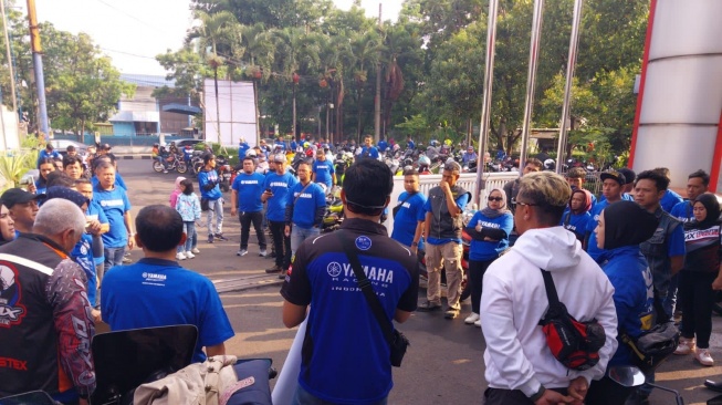 Gelaran Perdana Shell bLU cRU Yamaha Enduro Challenge di Bandung, Komunitas Motor Ikut Sunmori dan Ramaikan Balapan