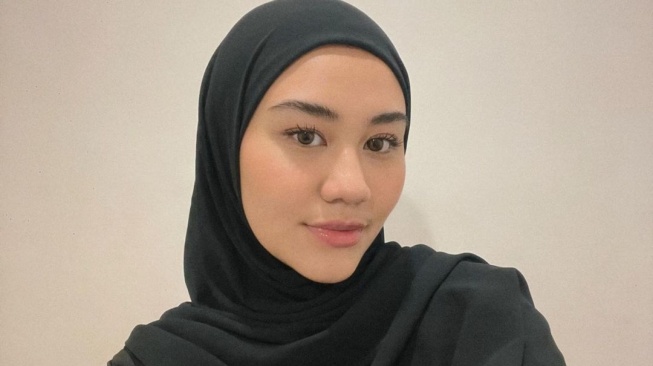 Gaya Jilbab Aaliyah Massaid Datang ke Acara Donasi Palestina Jadi Cibiran Warganet: Maklumin Aja Hijab Nerawang