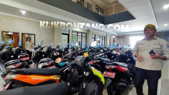 Ada 201 Unit Motor Dibagikan Basri Rase untuk Ketua RT di Bontang Selatan