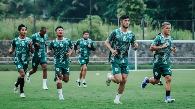 Pemain PSS Sleman berlatih di jeda kompetisi Liga 1. (Instagram/@pssleman)