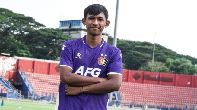 Benahi Sektor Belakang, Persik Kediri Resmi Boyong Ahmad Nuri Fasya