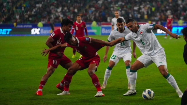 Aksi pemain Timnas Indonesia saat hadapi Irak di Kualifikasi Piala Dunia 2026. (PSSI)