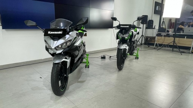 Kawasaki Perkenalkan Motor Listrik Ninja e-1, Tenaganya Setara Mesin 125 cc