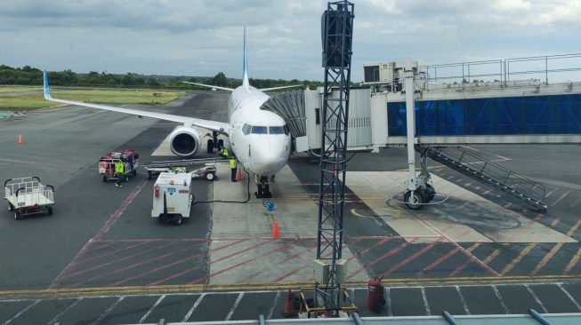 Erupsi Gunung Anak Krakatau Tidak Mengganggu Penerbangan di Bandara Radin Inten II