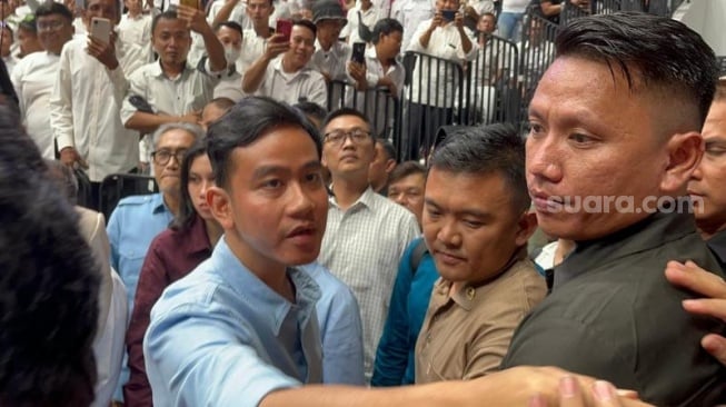 Kubu AMIN Minta Bawaslu Kasih Gibran 'Kartu Merah' Buntut Hadiri Acara Ribuan Kepala Desa di GBK