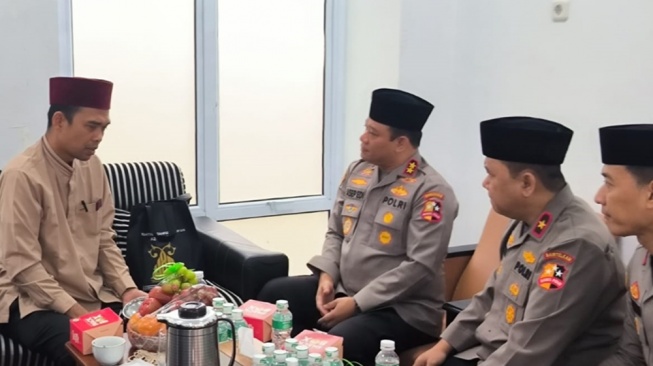 Ustaz Abdul Somad Didatangi Para Petinggi Polri, Ada Apa?