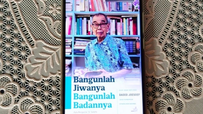 Buku 'Bangunlah Jiwanya Bangunlah Badannya', Menumbuhkan Jiwa Nasionalisme