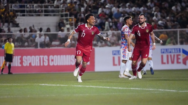 Pemain Timnas Indonesia Saddil Ramdani usai mencetak gol ke gawang Filipina pada matchday kedua Grup F Kualifikasi Piala Planet 2026 zona Asia dalam Stadion Rizal Memorial, Selasa (21/11/2023). (Dok. PSSI)