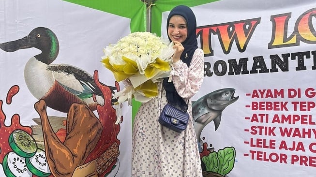 Potret Shireen Sungkar Momong Ponakan Jadi Sorotan, Tas Mewah Chanel Harganya Rp 54,3 Juta