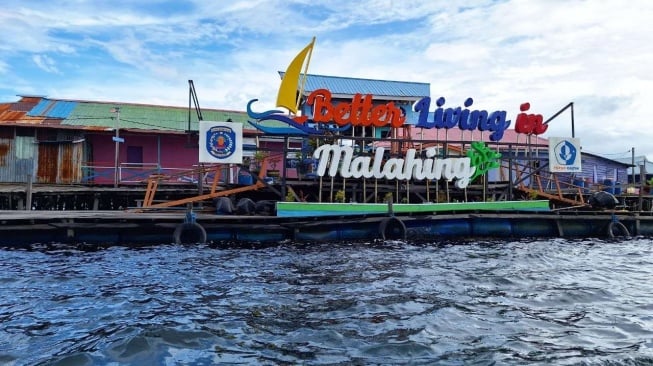 Melihat Keindahan Wisata Laut di Kampung Malahing Bontang