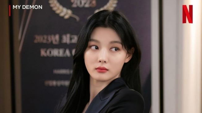 Pesona Kim Yoo Jung di My Demon (Instagram/@netflixkcontent)