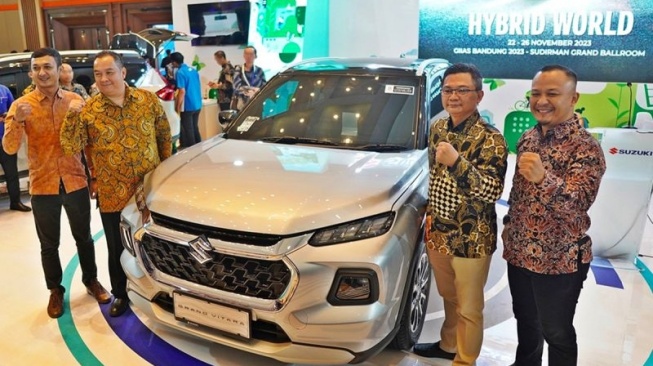 Tampilkan HEV di GIIAS 2023 Bandung, PT Suzuki Indomobil Sales Berikan Pengalaman Berkendara Seru