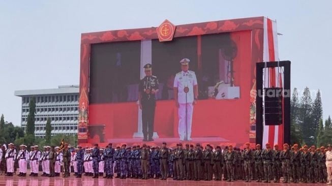 Laksamana Yudo Margono Resmi Serahkan Jabatan Panglima Tni Ke Jenderal Agus Subiyanto 6983