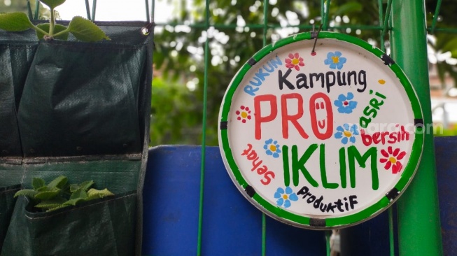 Logo keren dari KBA Pekayon Bekasi dengan semangat kampung ProKlim [Suara.com/CNR ukirsari].