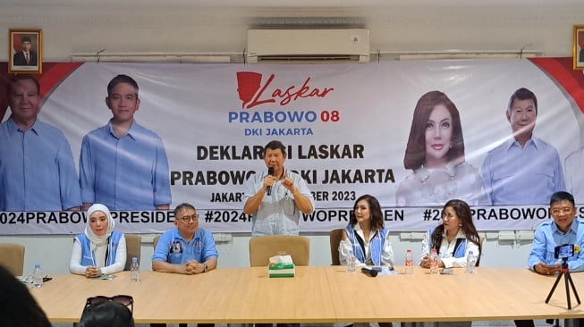 Tak Terima Cawapres Kakaknya Dikritik, Hashim: Gibran Pemberani, Bukan Bocil Ingusan, Apalagi Licik