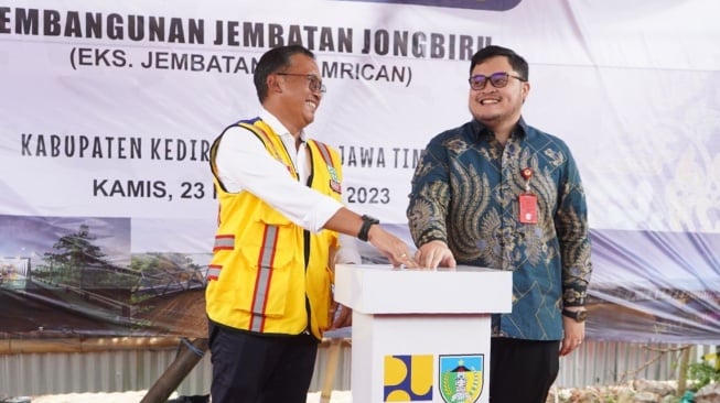 Mei 2024, Mas Dhito Targetkan Jembatan Jongbiru Bisa Dilewati