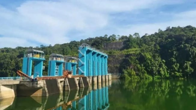 Pintu PLTA Koto Panjang Dibuka, Jalanan Pelalawan Tergenang Banjir