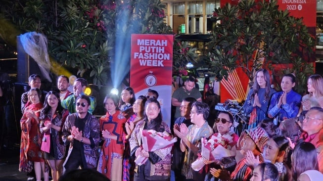 Digagas Putrinya, Puan Hadiri 'Merah Putih Fashion Week' di Sarinah, Bicara Penguatan Industri Fashion