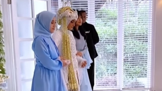 Momen Salshadilla Juwita Dampingi Nadya Mustika Menikah. (Instagram/tw.wedding)