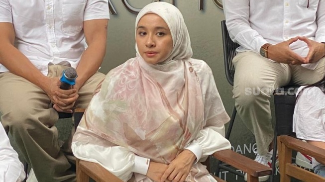 Laudya Cynthia Bella dan Vino G Bastian akan mempromosikan film Hamka & Siti Raham Vol 2 di 30 kota di Indonesia. [Tiara Rosana/Suara.com]