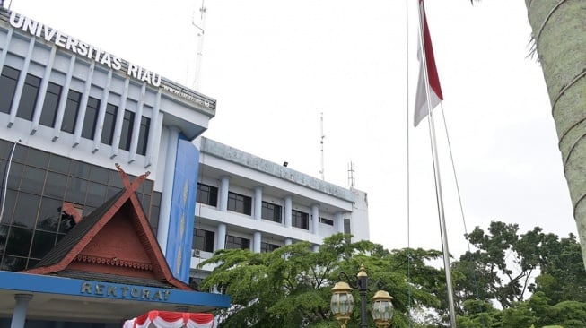 Rektor Cabut Laporan, Mahasiswa Unri Perjuangkan UKT: Semoga Dibatalkan-Direvisi