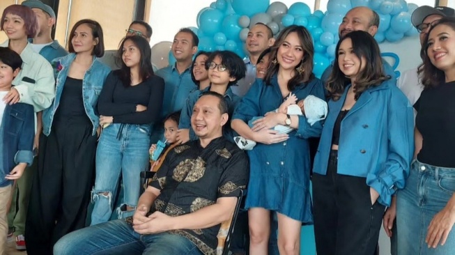 Potret Kebersamaan BCL dan Tiko Aryawardhana. (Instagram)