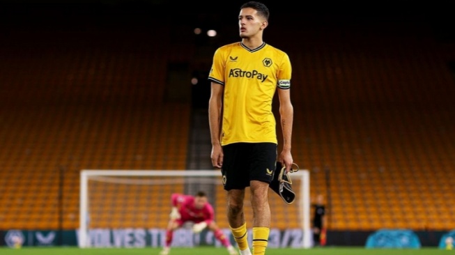 Justin Hubner Duduk di Bench, Calon Pemain Timnas Indonesia Saksikan Wolves Dihajar Arsenal