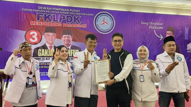 FKLPDK Sebut SBY Setengah Hati Dukung Prabowo-Gibran, Buktinya Tak Ada Iklan Demokrat yang Muat Gambar Gibran