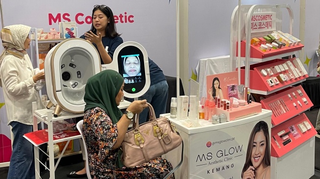 Dukung Kemajuan Dunia Kecantikan Tanah Air, Cosmetic Day Hadirkan Ragam Kosmetik Lokal