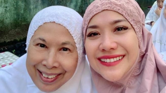 Ibu Ashraf Sinclair Akui Hatinya Berat BCL Nikah dengan Tiko Aryawardhana