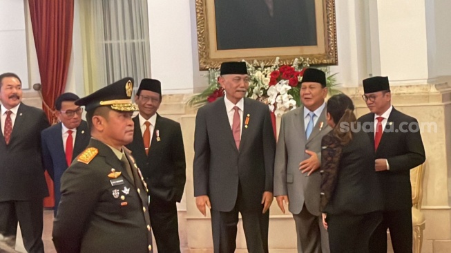 Jenderal TNI Maruli Simanjuntak dilantik Presiden Joko Widodo atau Jokowi sebagai KSAD di Istana Negara, Rabu (29/11/2023). (Suara.com/Novian)