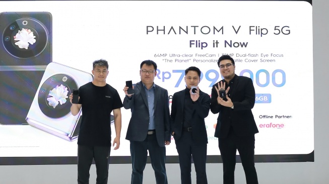 Peluncuran resmi Tecno Phantom V Flip 5G di Indonesia, Selasa (28/11/2023). [Tecno Mobile]