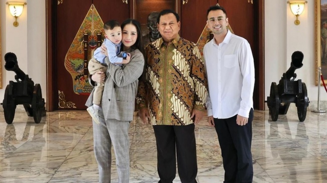 Raffi Ahmad Dukung Capres Siapa? Makan Bareng Prabowo, tapi Jadi Relawan Timses Anies