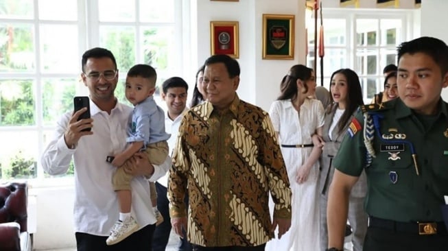 Potret artis makan siang bareng Prabowo (Instagram/@prabowo)