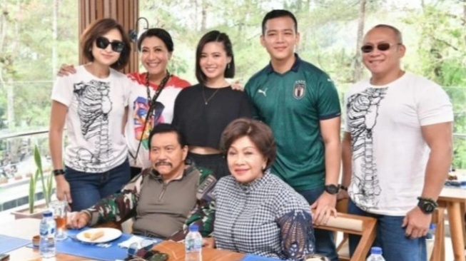 Latar Belakang Keluarga Angela Adinda Nurina: Ayah Mantan Panglima TNI, Kakek