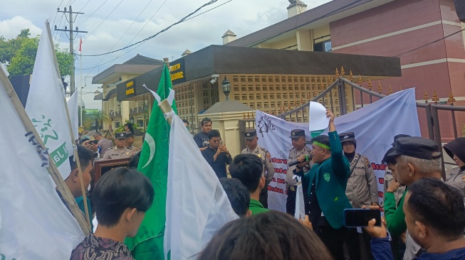 Sempat Memanas! Mahasiswa Geruduk Polrestabes Medan, Minta Polisi Berantas Narkoba di Lokasi Hiburan Malam