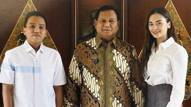 10 Potret Artis Makan Siang Bareng Prabowo Kehadiran Cipung Langsung