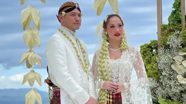 Bunga Citra Lestari dan Tiko Aryawardhana sah menjadi suami istri. [Instagram]